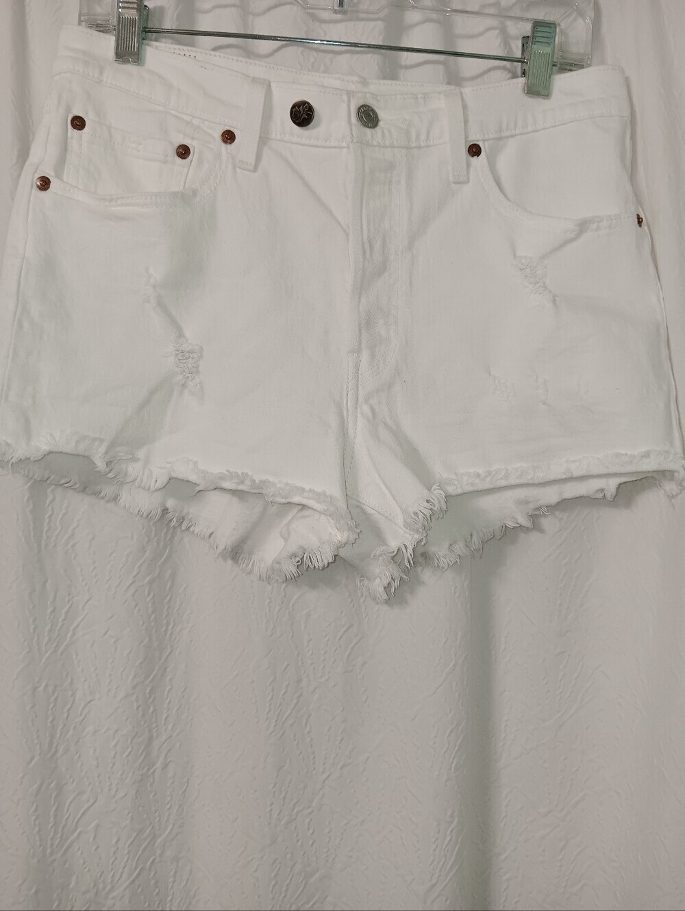 501 White Distressed Cut off Fly Button Shorts Size 29